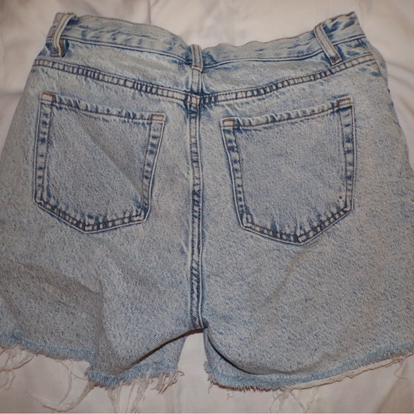 PacSun Eco Light Blue Raw Cut ‘90s Girlfriend Denim Shorts - Picture 2 of 4